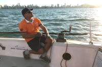 Velejador do Itajaí Sailing Team integra tripulação do veleiro Kat